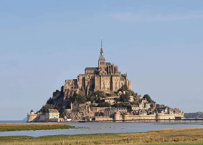 L\'Abrincat\'Studio, Centre Entre Donjon Et Vue Mont
