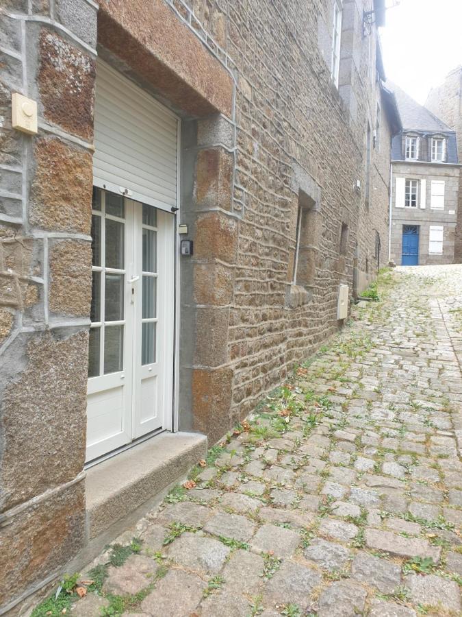 L'abrincat'studio, Centre Entre Donjon Et Vue Mont